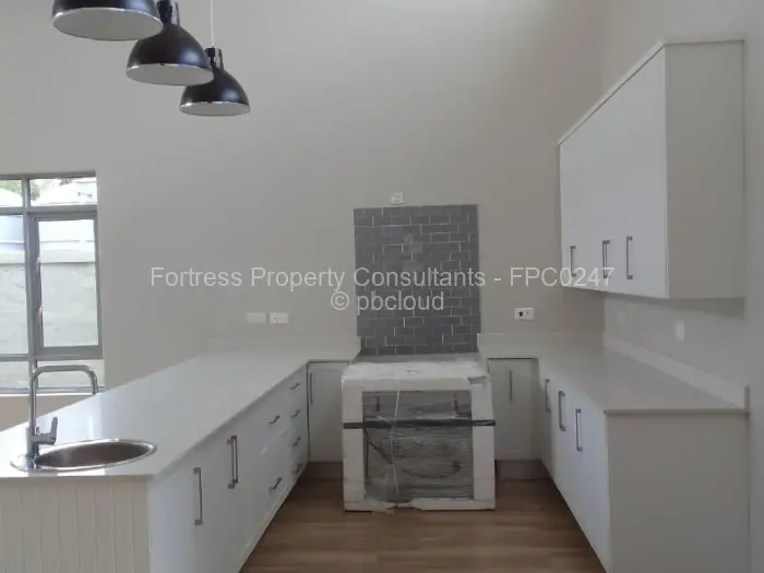 Flat/Apartment to Rent in Highlands, Harare