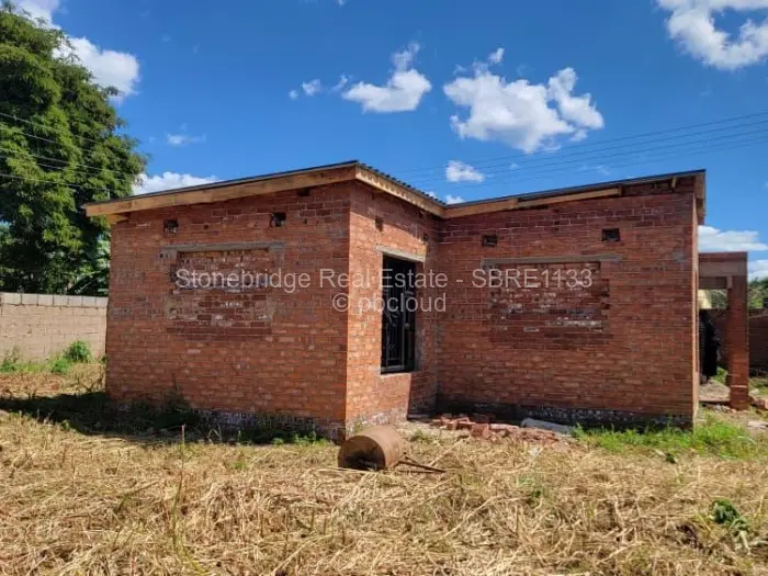 2 Bedroom House for Sale in Selbourne Park, Bulawayo