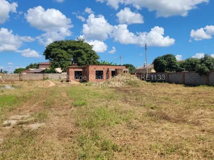 2 Bedroom House for Sale in Selbourne Park, Bulawayo