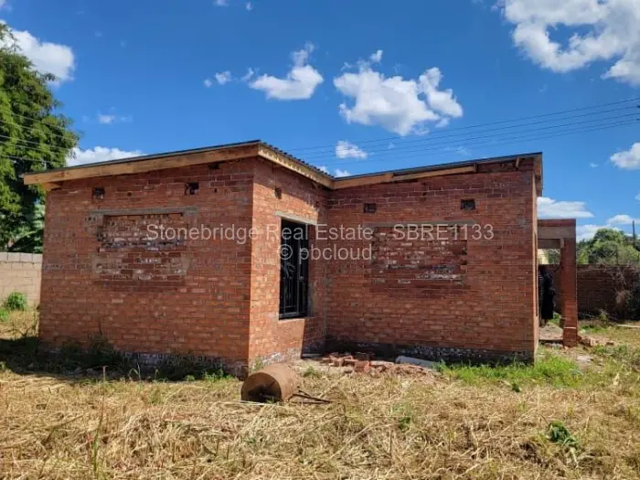 2 Bedroom House for Sale in Selbourne Park, Bulawayo