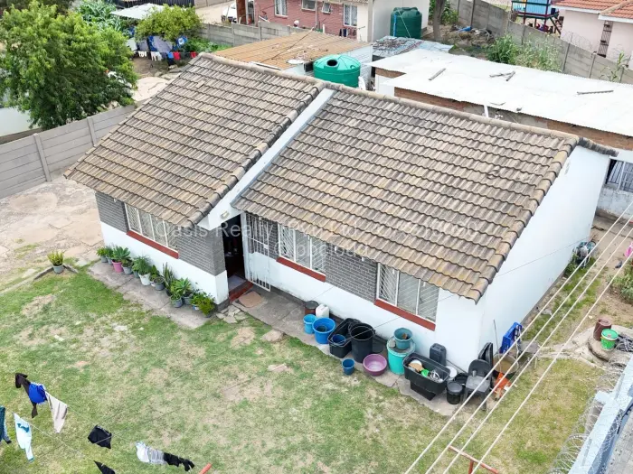 1 Bedroom House for Sale in Msasa Park, Harare