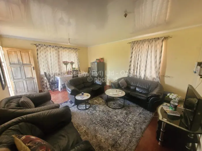 1 Bedroom House for Sale in Msasa Park, Harare