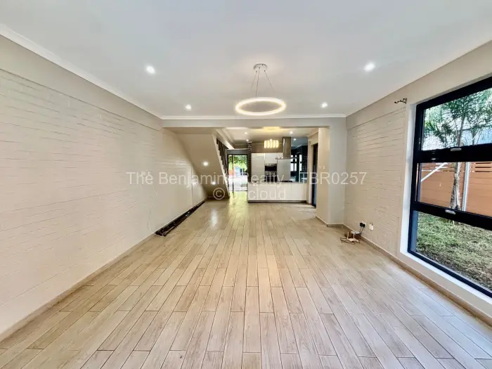 Townhouse/Cluster to Rent in Greendale, Harare