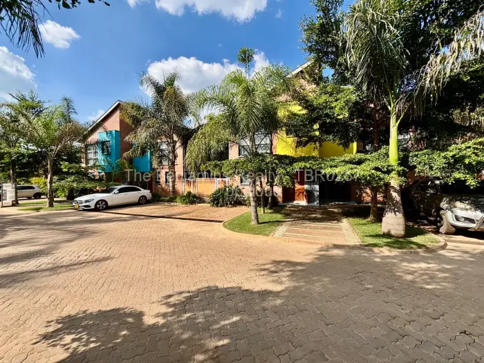 Townhouse/Cluster to Rent in Greendale, Harare