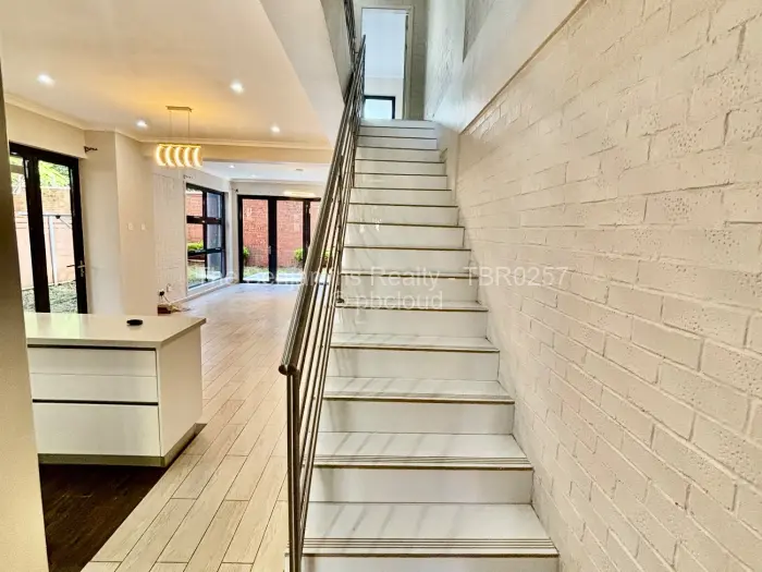 Townhouse/Cluster to Rent in Greendale, Harare