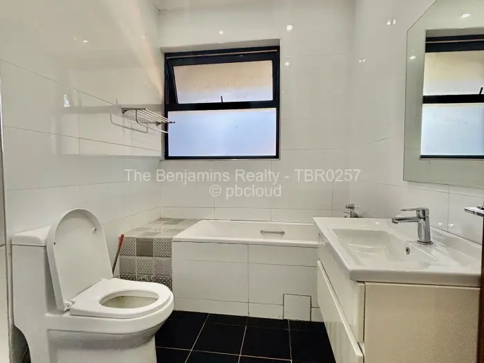 Townhouse/Cluster to Rent in Greendale, Harare