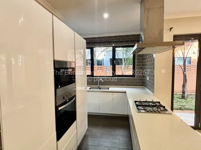 Townhouse/Cluster to Rent in Greendale, Harare
