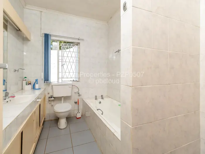 4 Bedroom House for Sale in Highlands, Harare