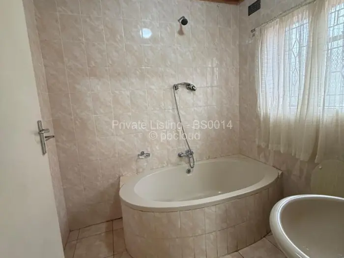 4 Bedroom House to Rent in Ruwa, Ruwa