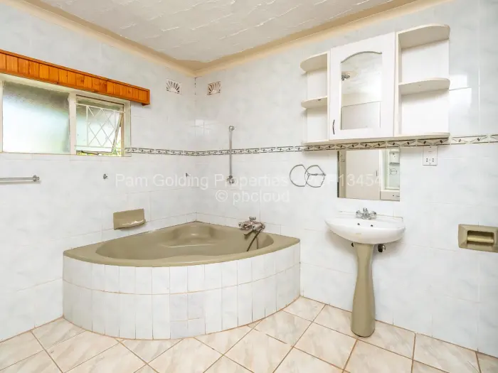 3 Bedroom House for Sale in Avonlea, Harare