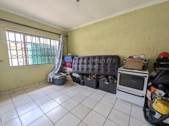 2 Bedroom Cottage/Garden Flat for Sale in Newlands, Harare