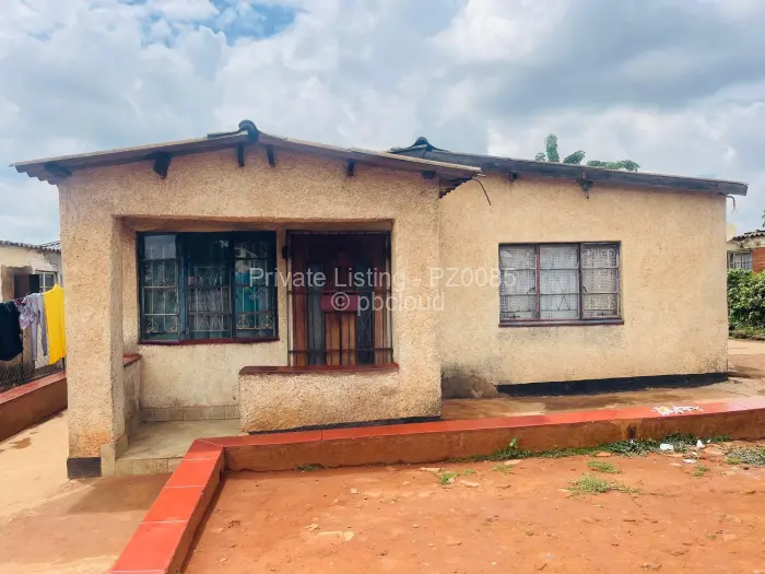 House for Sale in Kambuzuma, Harare