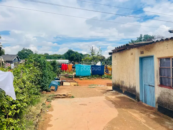 House for Sale in Kambuzuma, Harare