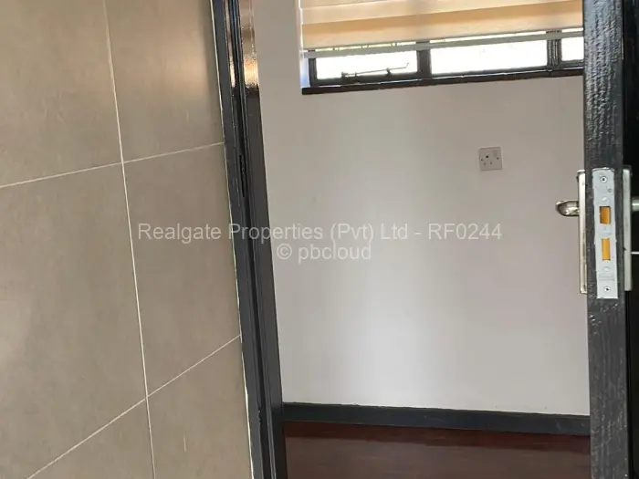 3 Bedroom House for Sale in Killarney, Bulawayo