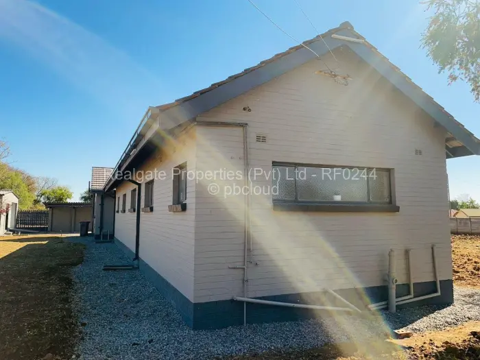 3 Bedroom House for Sale in Killarney, Bulawayo