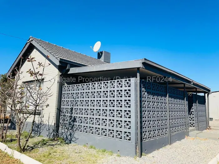 3 Bedroom House for Sale in Killarney, Bulawayo