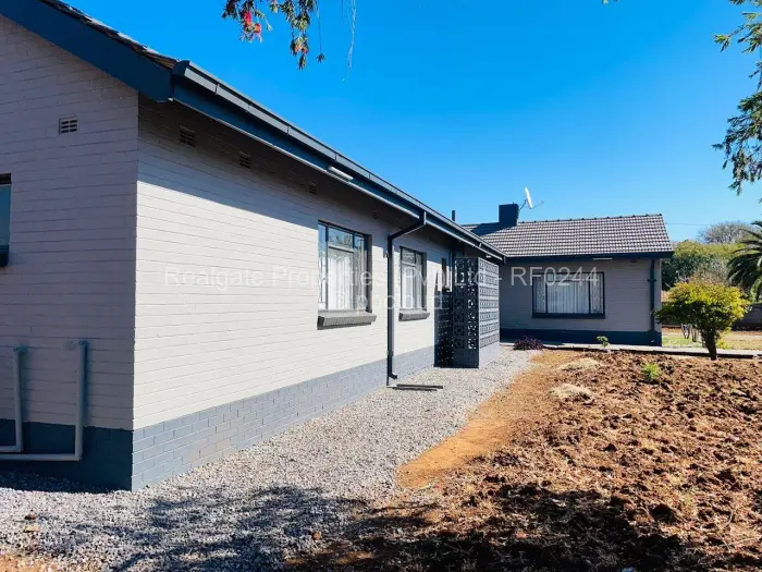 3 Bedroom House for Sale in Killarney, Bulawayo