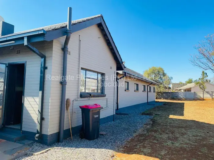 3 Bedroom House for Sale in Killarney, Bulawayo
