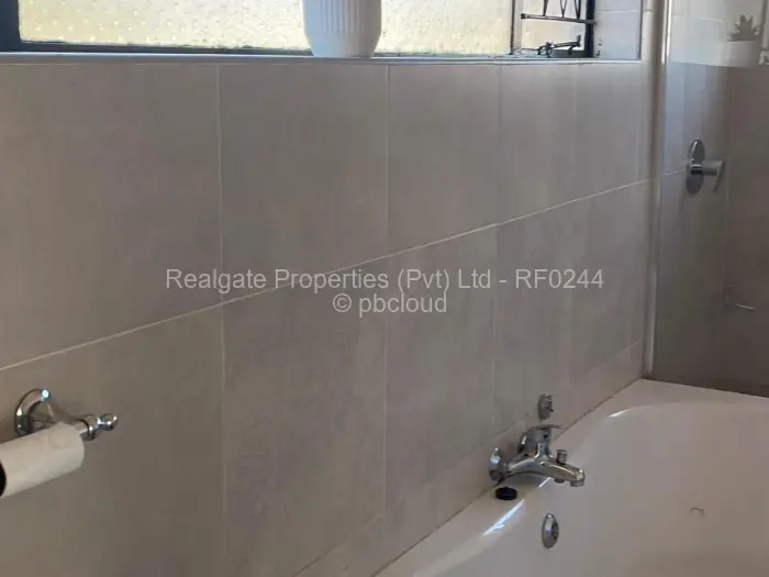 3 Bedroom House for Sale in Killarney, Bulawayo