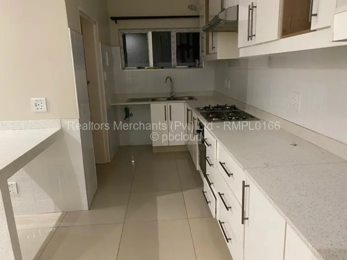 Townhouse/Cluster to Rent in Waterfalls, Harare