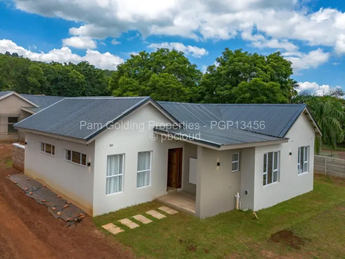Townhouse/Cluster for Sale in Borrowdale Brooke, Harare
