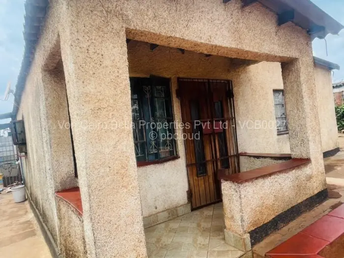 4 Bedroom House for Sale in Kambuzuma, Harare