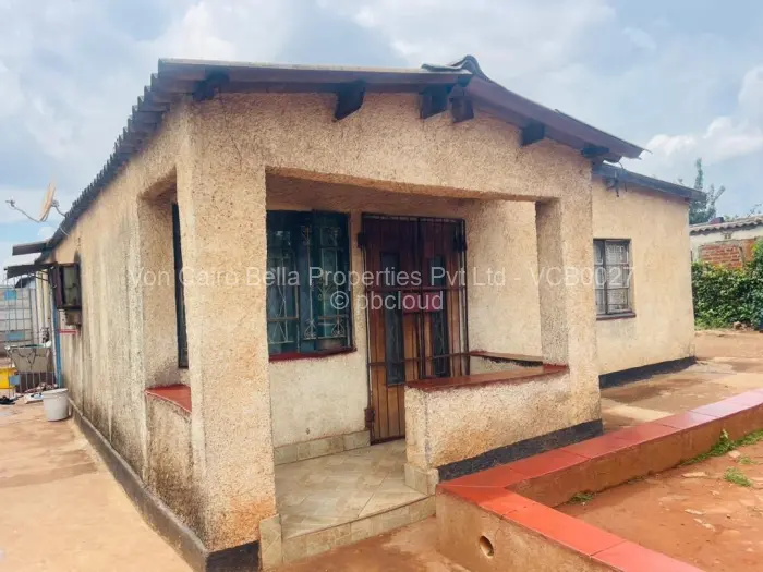 4 Bedroom House for Sale in Kambuzuma, Harare