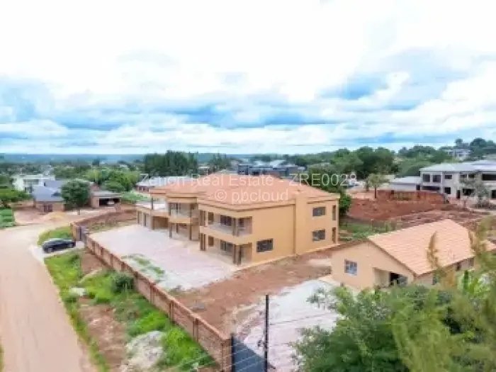 7 Bedroom House for Sale in Gletwin Park, Harare