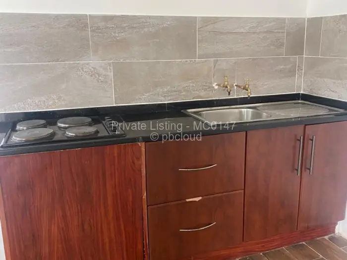 1 Bedroom Cottage/Garden Flat to Rent in Helensvale, Harare