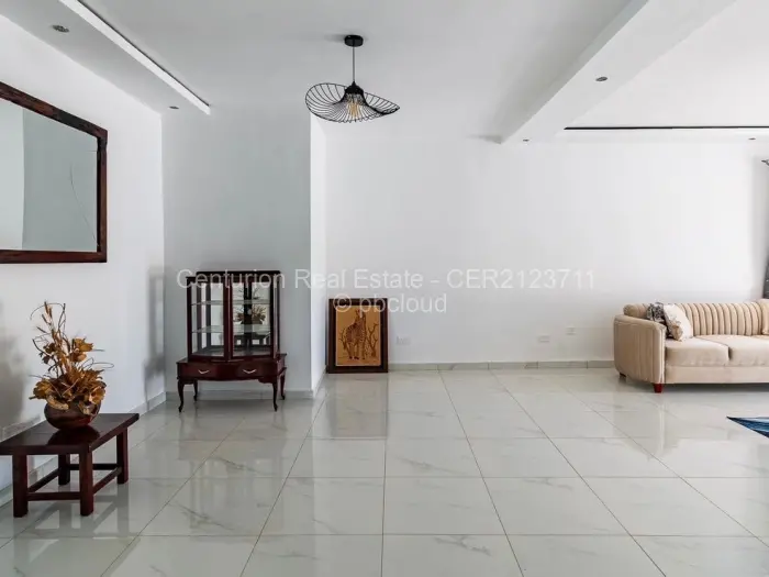 Flat/Apartment to Rent in The Grange, Harare