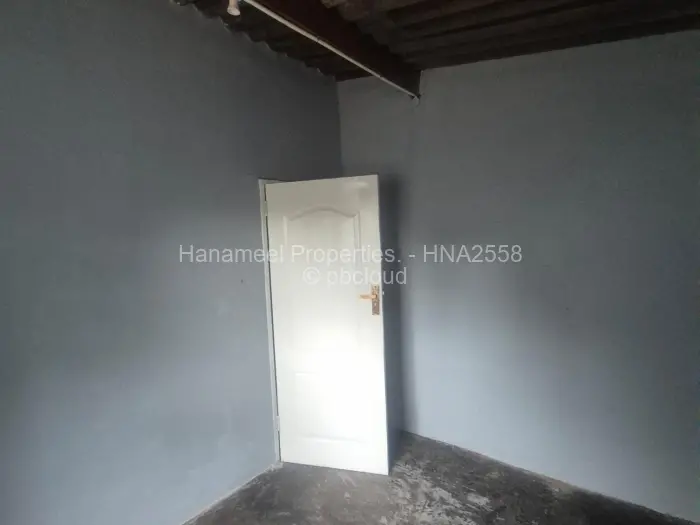 2 Bedroom House to Rent in Highfield, Harare