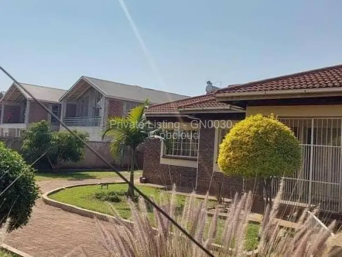 Townhouse/Cluster to Rent in Prospect, Harare