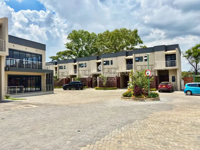 Townhouse/Cluster to Rent in Strathaven, Harare