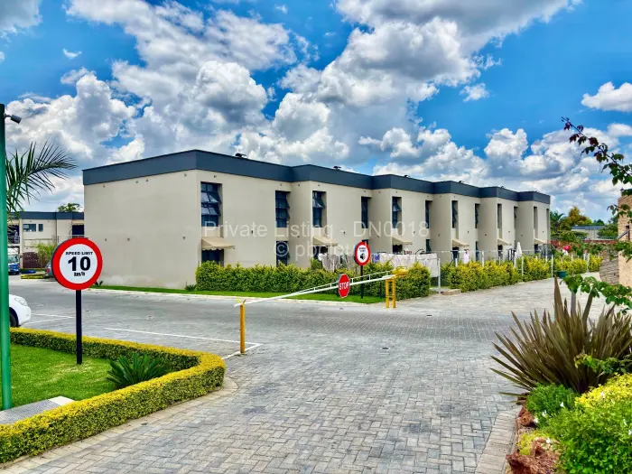 Townhouse/Cluster to Rent in Strathaven, Harare