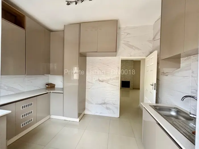 Townhouse/Cluster to Rent in Strathaven