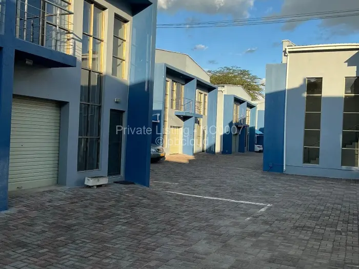 Flat/Apartment to Rent in Newlands, Harare