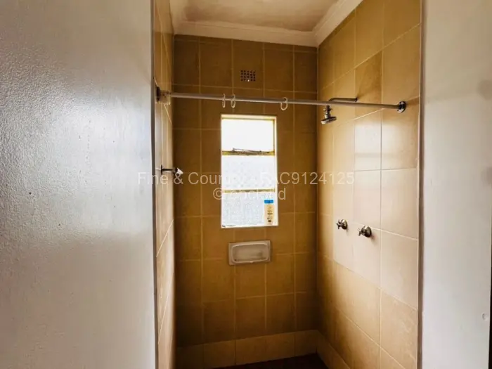 4 Bedroom House for Sale in Kuwadzana, Harare