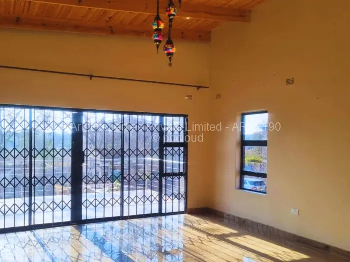 6 Bedroom House to Rent in Newlands