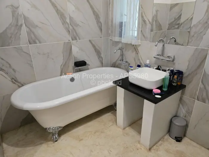 Townhouse/Cluster to Rent in Borrowdale Brooke