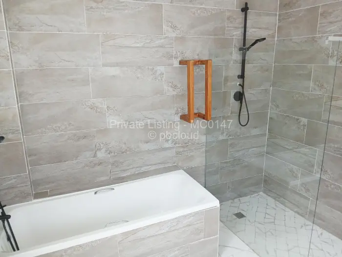 Flat/Apartment to Rent in Helensvale, Harare