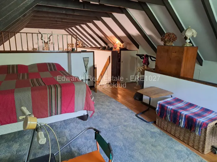 Townhouse/Cluster for Sale in Lake Chivero, Lake Chivero