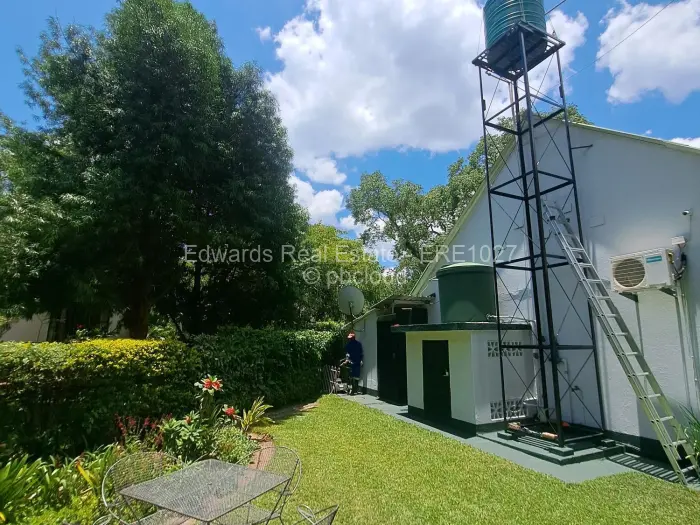 Townhouse/Cluster for Sale in Lake Chivero, Lake Chivero