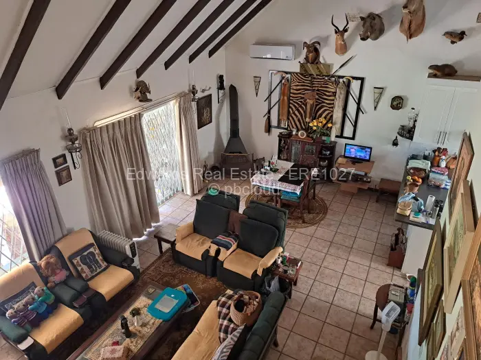 Townhouse/Cluster for Sale in Lake Chivero, Lake Chivero