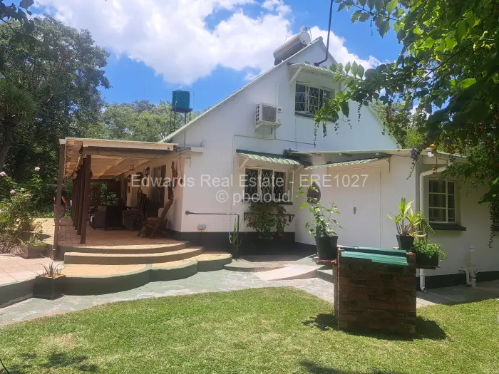 Townhouse/Cluster for Sale in Lake Chivero, Lake Chivero