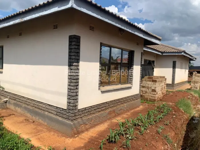 4 Bedroom House for Sale in Madokero Estates, Harare