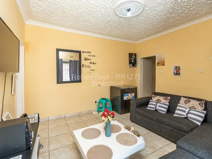 5 Bedroom House for Sale in Glaudina, Harare