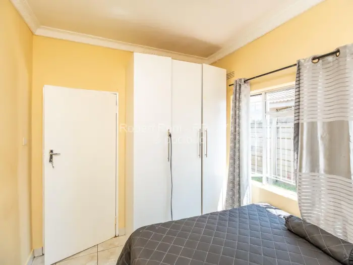 5 Bedroom House for Sale in Glaudina, Harare