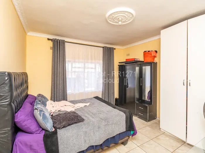 5 Bedroom House for Sale in Glaudina, Harare