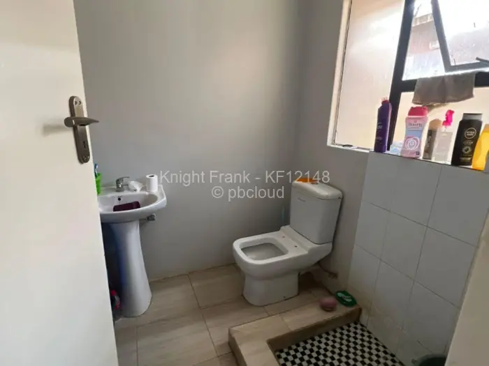 2 Bedroom House for Sale in Mufakose, Harare