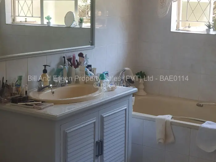 4 Bedroom House for Sale in Greencroft, Harare